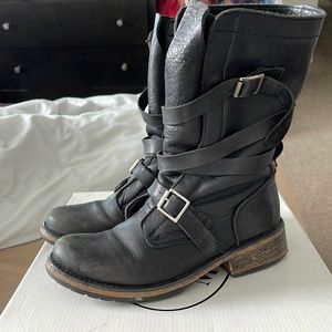 Steve Madden - Banddit Black Leather Boots